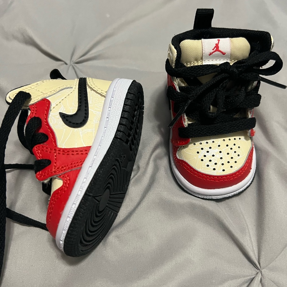 Jordan 1’s size 2C